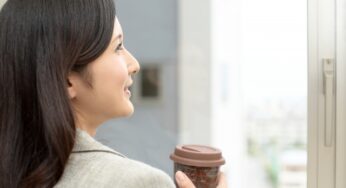 テイクアウトでも美味しいコンビニコーヒーの温め直し方法・やり方